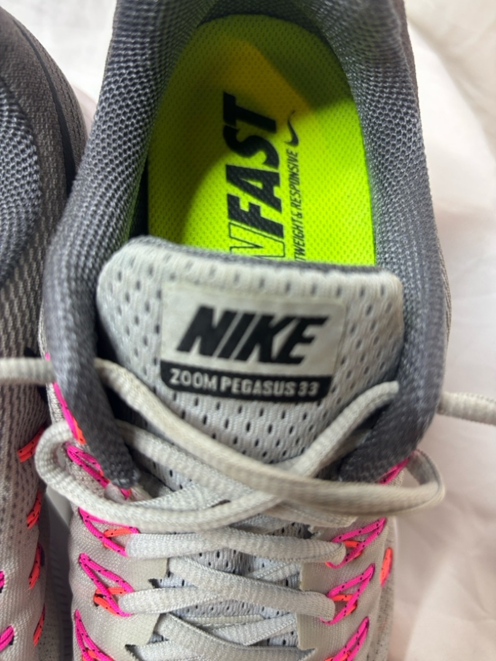 Nike Women’s Zoom Pegasus 33 - Picture 5 of 10
